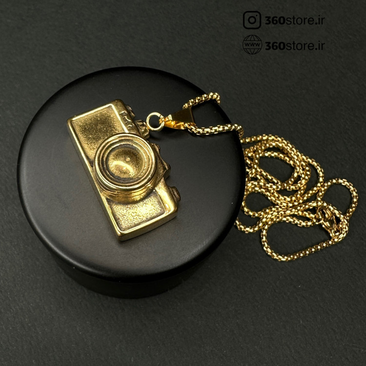 تصویر گردنبند زنانه شیک و مدرن علیدسا با طراحی ظریف و رنگ طلایی مناسب برای هدیه
