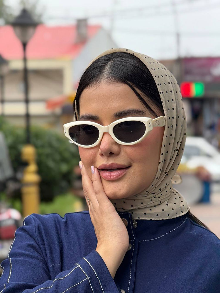 عینک آفتابی زنانه مدل آوینا با فریم گربه‌ای مشکی و عدسی UV400، مناسب برای استایل روزمره و رانندگی