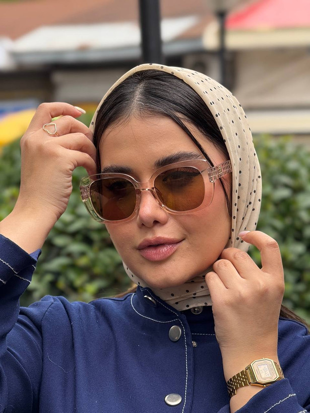 عینک آفتابی زنانه مدل آفتابگرد علیدسا با فریم مشکی و عدسی UV400، مناسب برای استایل روزمره و رانندگی