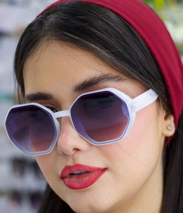 عینک آفتابی زنانه دیور مدل رویال علیدسا با فریم مشکی و عدسی UV400، طراحی مدرن و شیک برای استایل روزمره و رانندگی